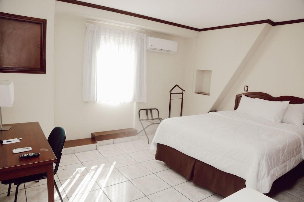 Hotel Gardenia Inn 圣萨尔瓦多 外观 照片