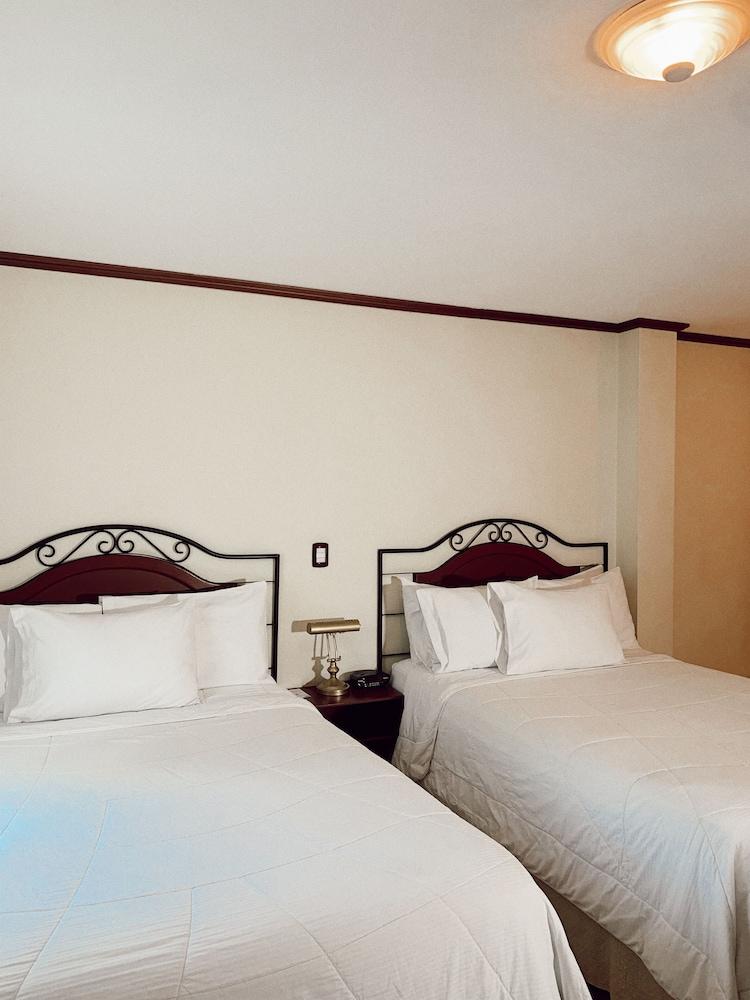 Hotel Gardenia Inn 圣萨尔瓦多 外观 照片
