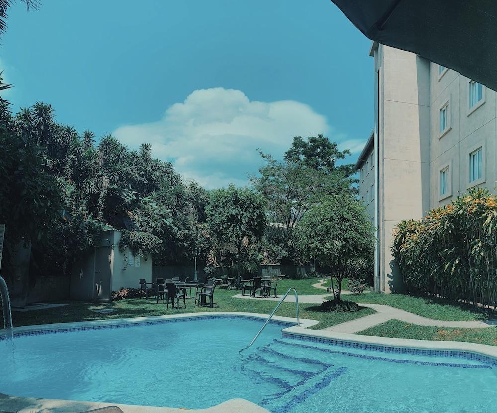 Hotel Gardenia Inn 圣萨尔瓦多 外观 照片