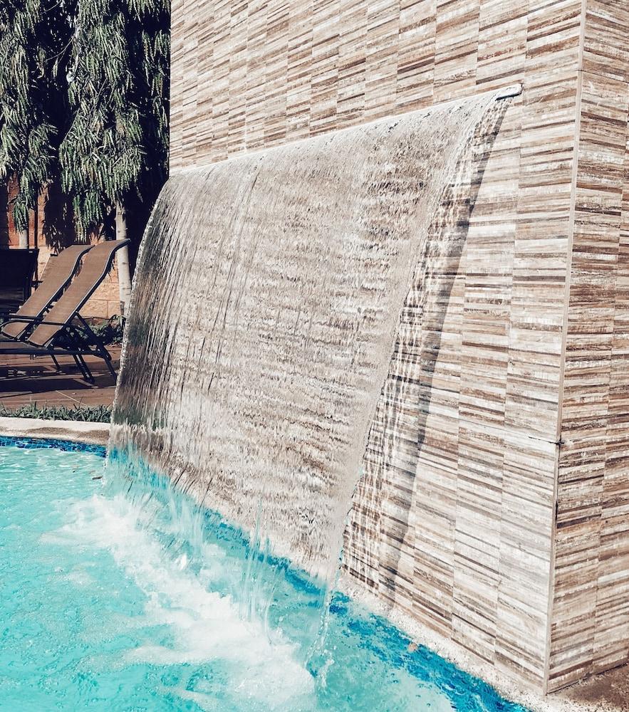 Hotel Gardenia Inn 圣萨尔瓦多 外观 照片