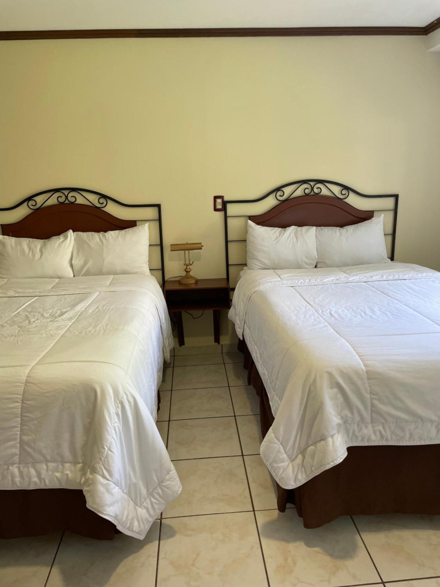 Hotel Gardenia Inn 圣萨尔瓦多 外观 照片