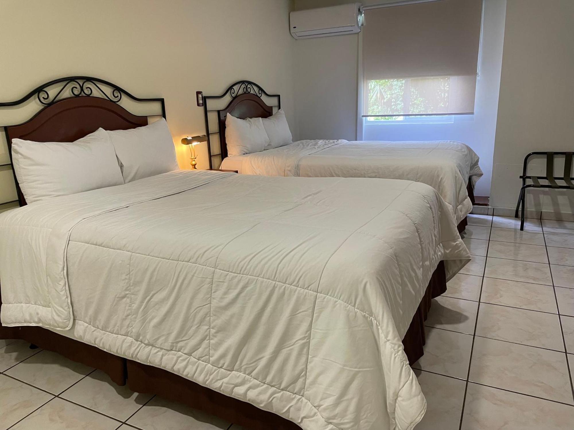Hotel Gardenia Inn 圣萨尔瓦多 外观 照片