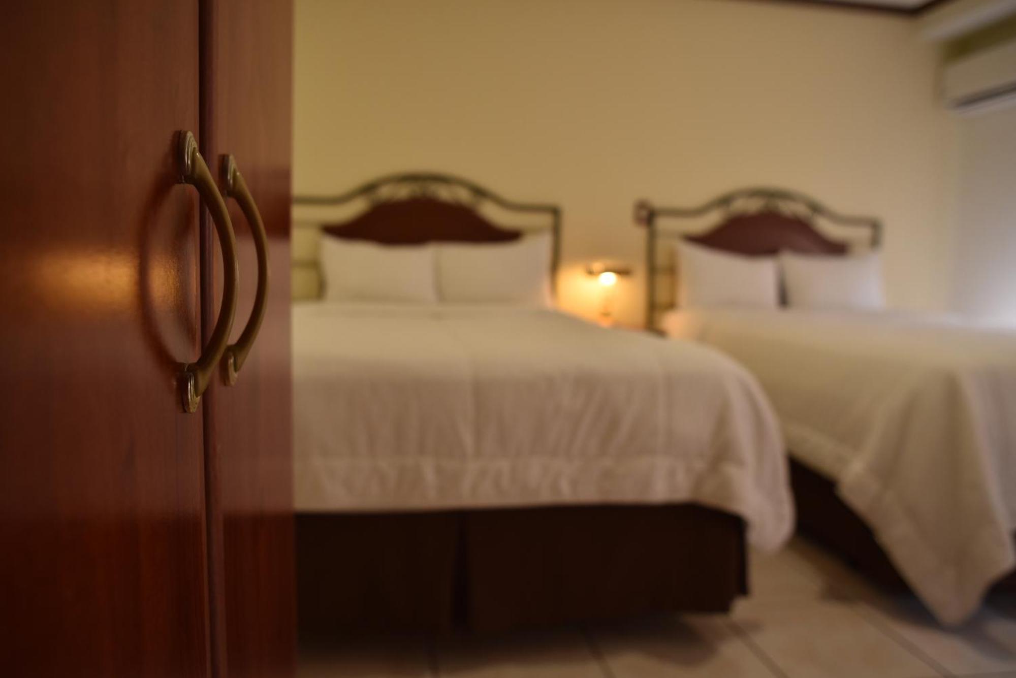 Hotel Gardenia Inn 圣萨尔瓦多 外观 照片
