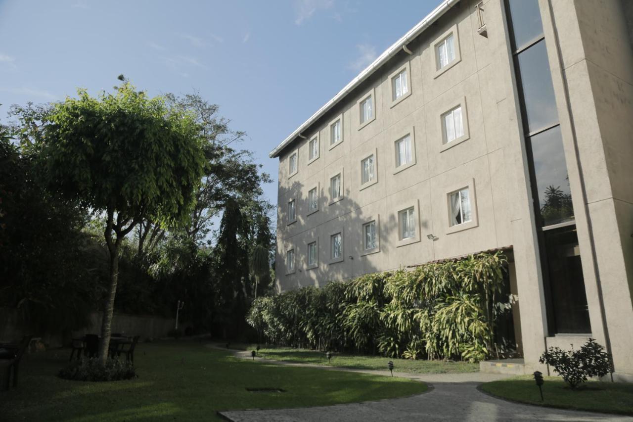 Hotel Gardenia Inn 圣萨尔瓦多 外观 照片