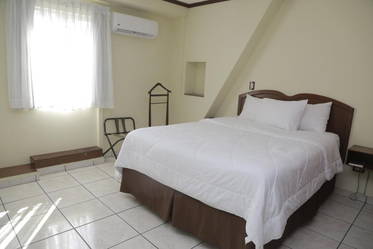 Hotel Gardenia Inn 圣萨尔瓦多 外观 照片