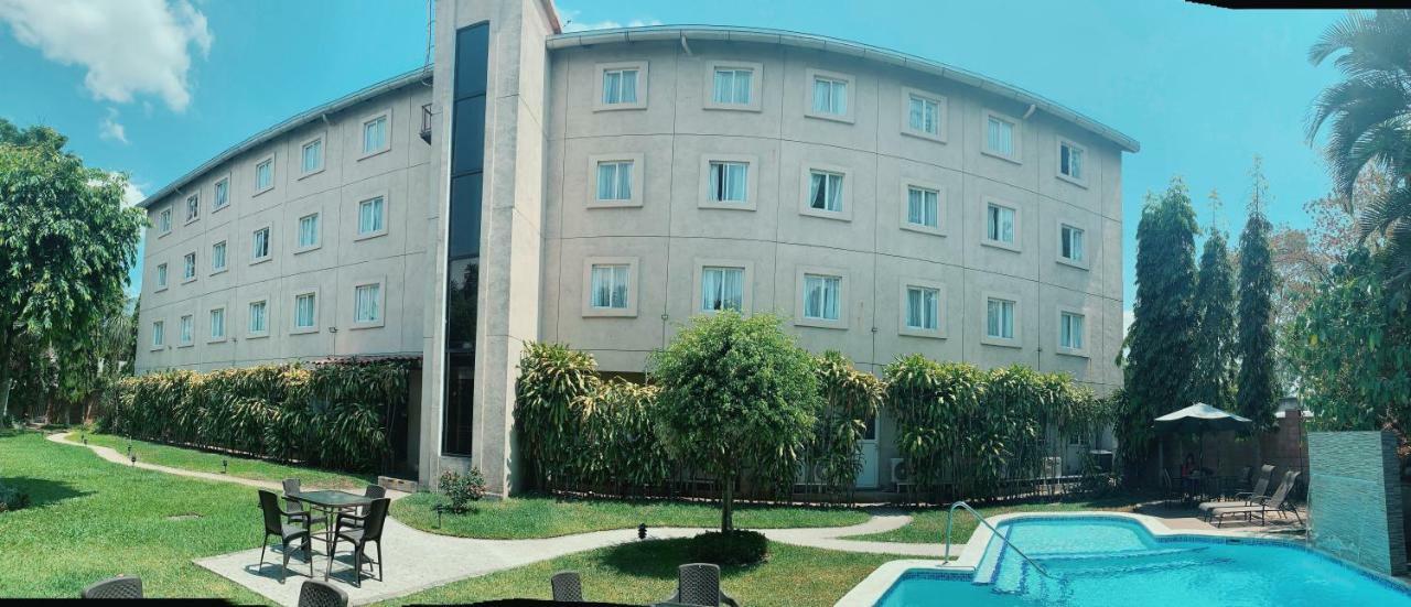 Hotel Gardenia Inn 圣萨尔瓦多 外观 照片